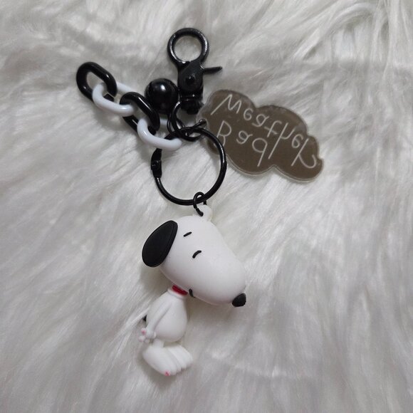 Peanuts Snoopy "Bad Weather" Keychain - Picture 1 of 5
